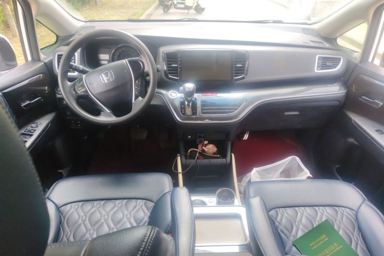 Used Honda Odyssey 2019 2.0L Rui·Comfort Edition Center Console