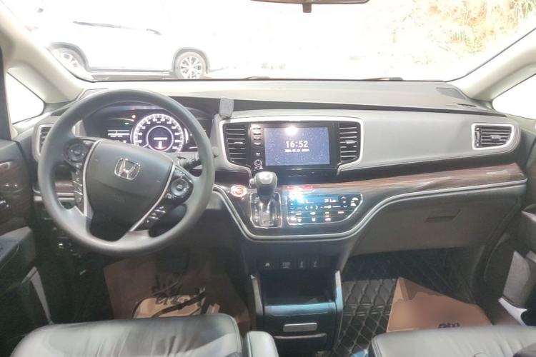 Used Honda Odyssey 2019 2.0L Rui·Smart Edition Center Console