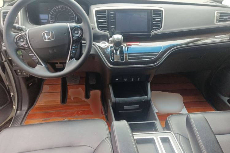 Used Honda Odyssey 2019 2.0L Rui-Changxiang Edition Center Console