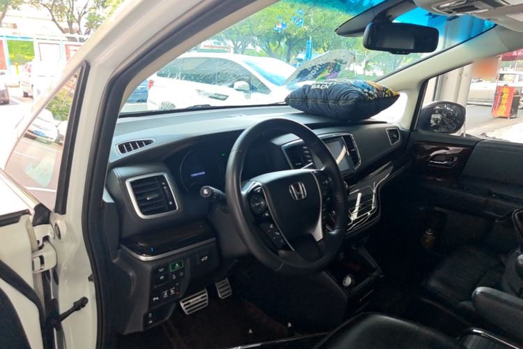 Used Honda Odyssey 2019 2.0L Rui-Zunxiang Edition Center Console