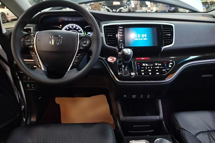 Used Honda Odyssey 2019 2.0L Rui·Smart Edition Center Console