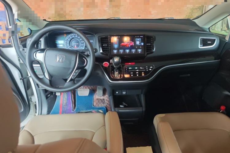Used Honda Odyssey 2019 2.0L Rui·Comfort Edition Center Console