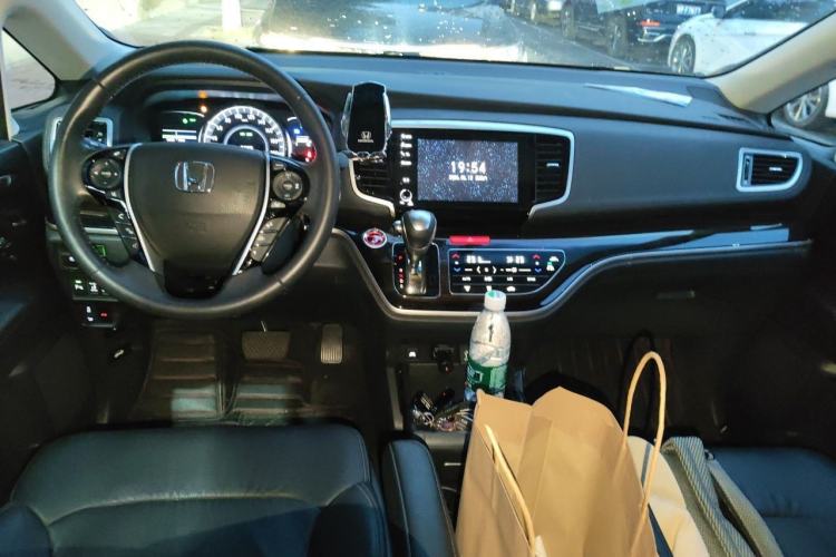 Used Honda Odyssey 2019 2.0L Rui-Zunxiang Edition Center Console