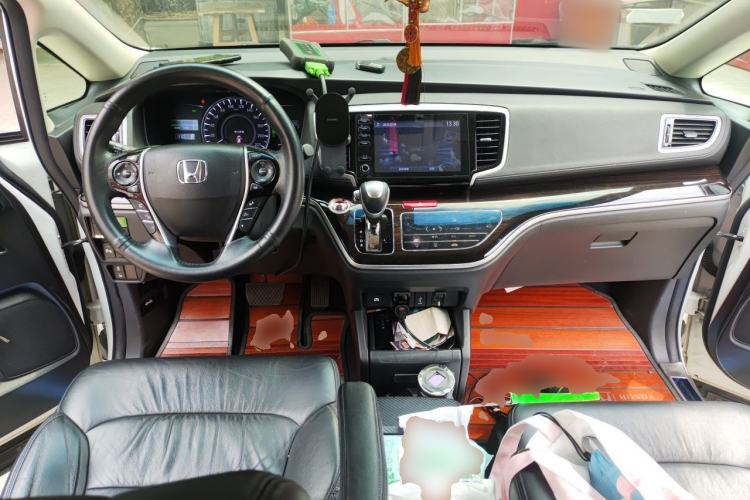 Used Honda Odyssey 2019 2.0L Rui-Zunxiang Edition Center Console
