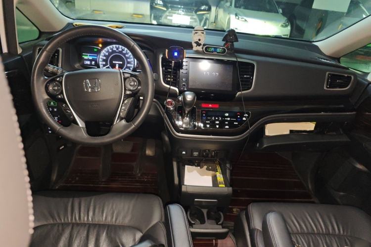 Used Honda Odyssey 2019 2.0L Rui-Zunxiang Edition Center Console