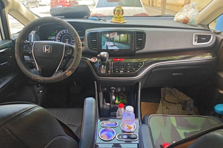 Used Honda Odyssey 2019 2.0L Rui-Zunxiang Edition Center Console
