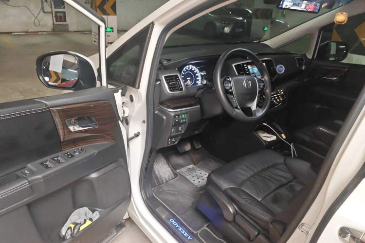Used Honda Odyssey 2019 2.0L Rui-Changxiang Edition Driver Seat