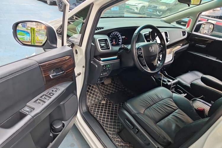 Used Honda Odyssey 2019 2.0L Rui-Zunxiang Edition Driver Seat