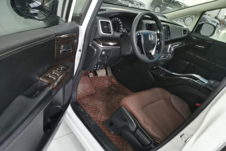 Used Honda Odyssey 2019 2.0L Rui·Comfort Edition Driver Seat