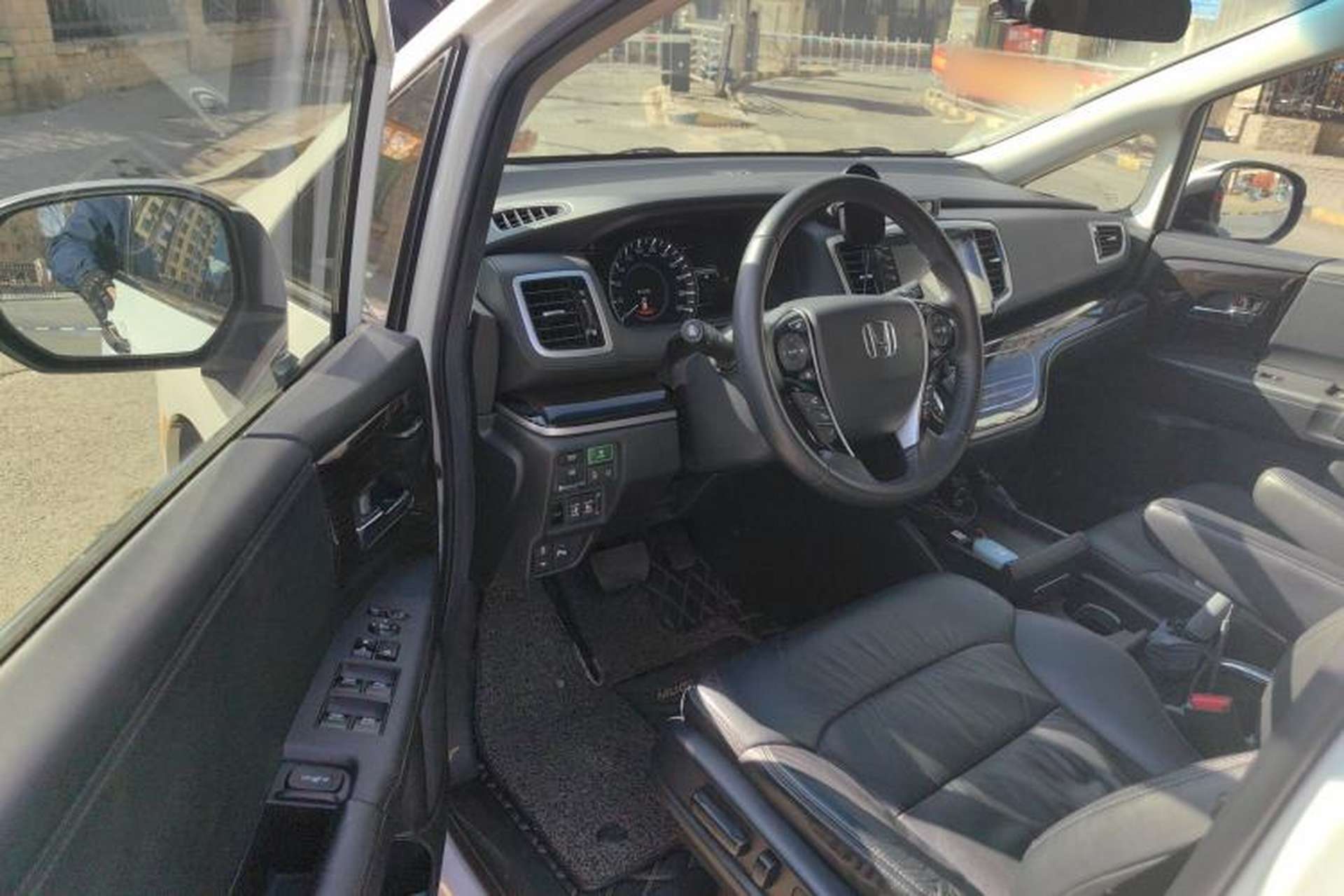 Used Honda Odyssey 2019 2.0L Rui-Zunxiang Edition Driver Seat