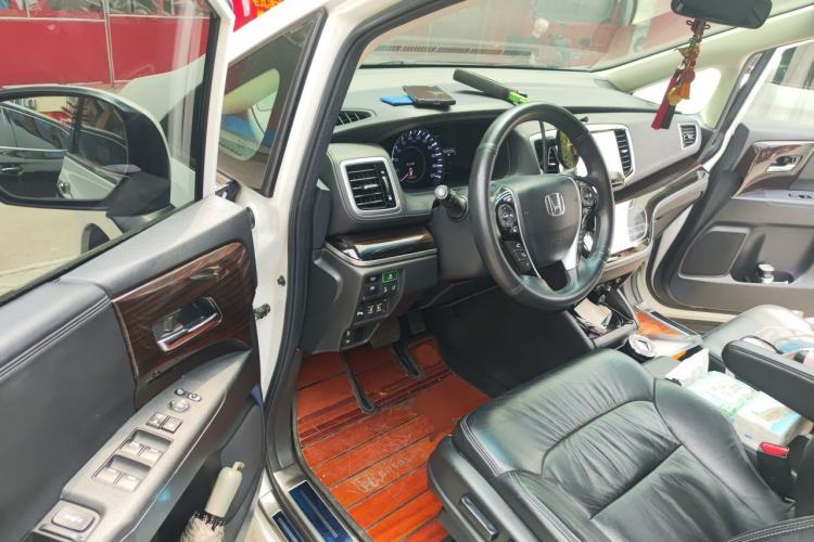 Used Honda Odyssey 2019 2.0L Rui-Zunxiang Edition Driver Seat