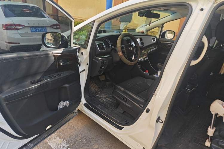 Used Honda Odyssey 2019 2.0L Rui-Zunxiang Edition Driver Seat