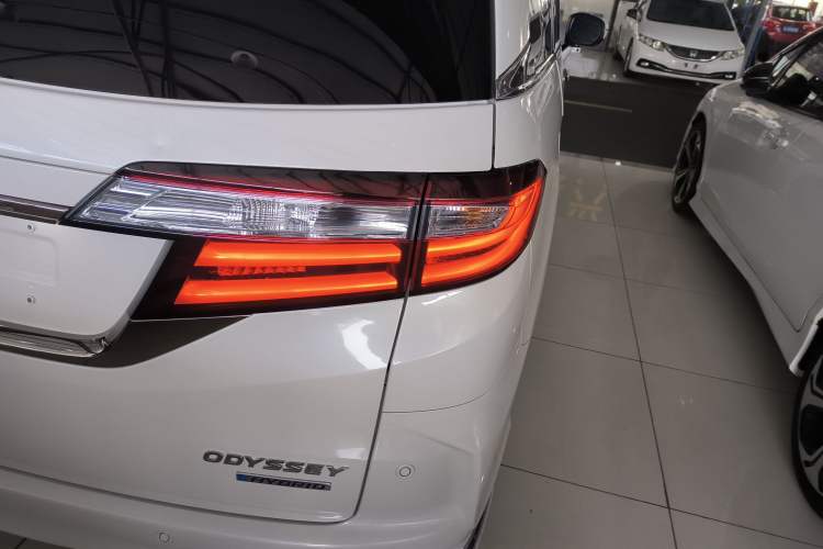 Used Honda Odyssey 2019 2.0L Rui·Zhi Zhen Edition Exterior 3