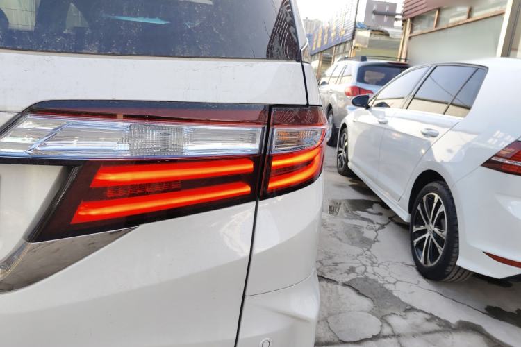 Used Honda Odyssey 2019 2.0L Rui-Zunxiang Edition Exterior 3