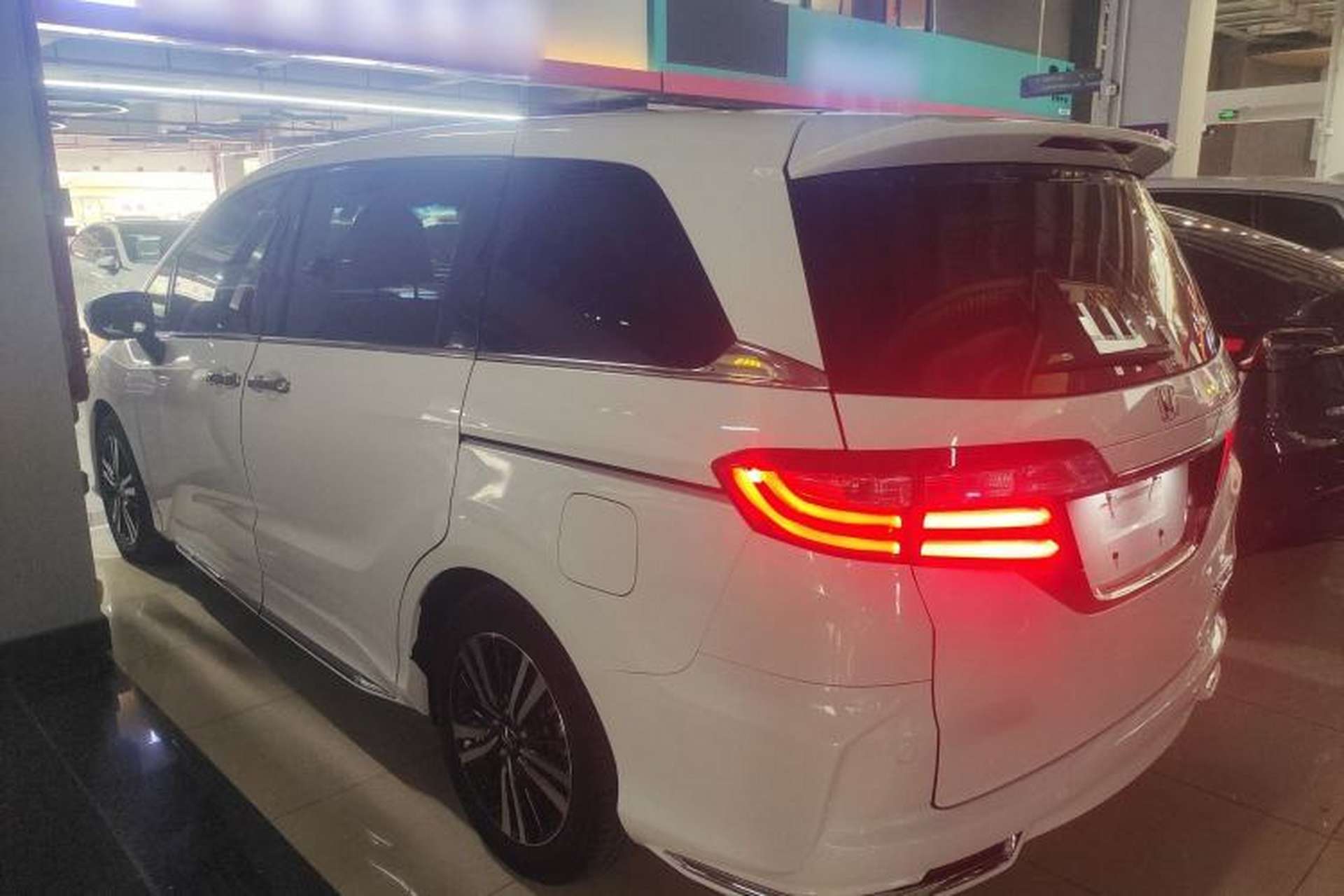 Used Honda Odyssey 2019 2.0L Rui·Zhi Zhen Edition Exterior 3