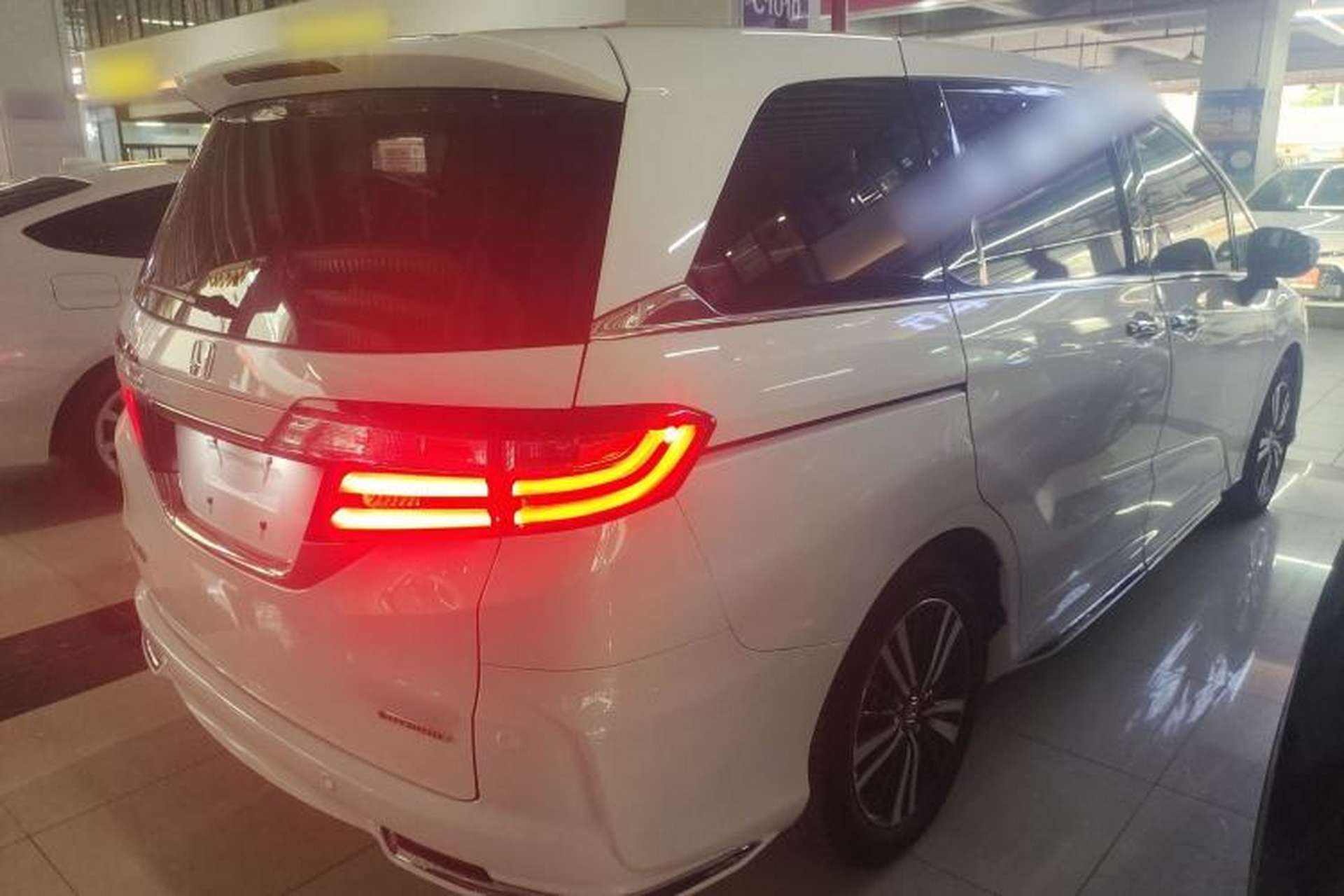 Used Honda Odyssey 2019 2.0L Rui·Zhi Zhen Edition Exterior 5