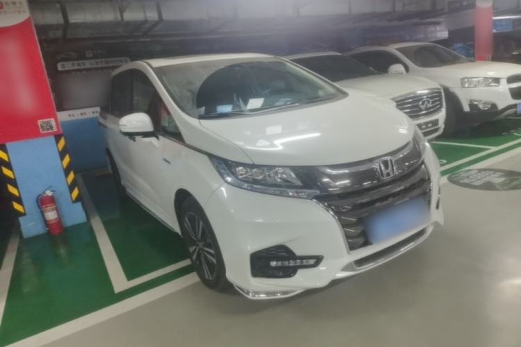 Used Honda Odyssey 2019 2.0L Rui-Zunxiang Edition Front Right 45 Deg