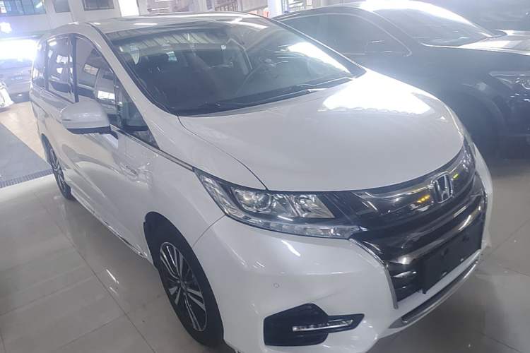 Used Honda Odyssey 2019 2.0L Rui·Smart Edition Front Right 45 Deg