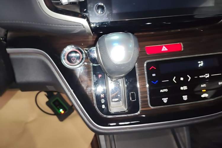 Used Honda Odyssey 2019 2.0L Rui-Zunxiang Edition Gear Lever