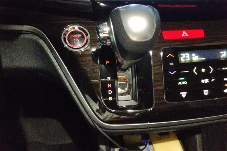Used Honda Odyssey 2019 2.0L Rui-Zunxiang Edition Gear Lever