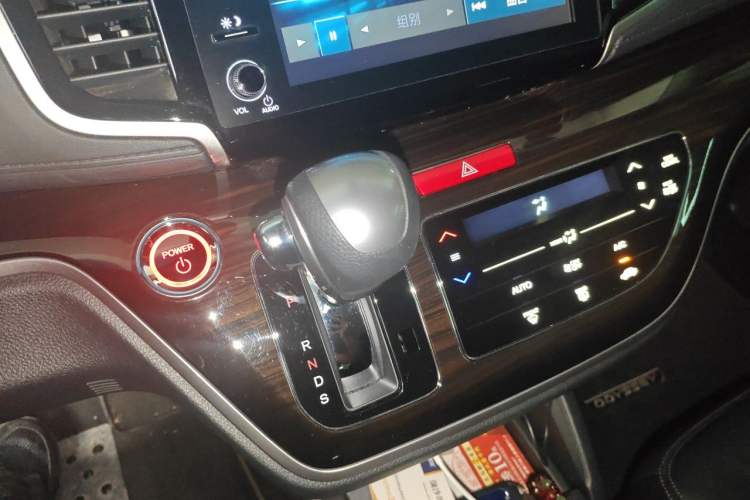 Used Honda Odyssey 2019 2.0L Rui-Changxiang Edition Gear Lever