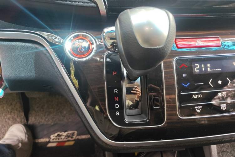 Used Honda Odyssey 2019 2.0L Rui-Zunxiang Edition Gear Lever