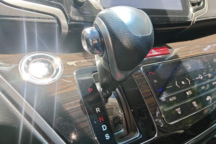 Used Honda Odyssey 2019 2.0L Rui-Zunxiang Edition Gear Lever