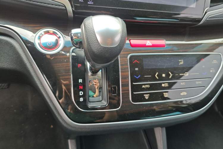 Used Honda Odyssey 2019 2.0L Rui·Smart Edition Gear Lever