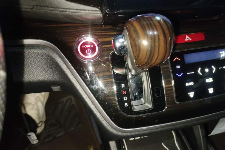 Used Honda Odyssey 2019 2.0L Rui·Smart Edition Gear Lever