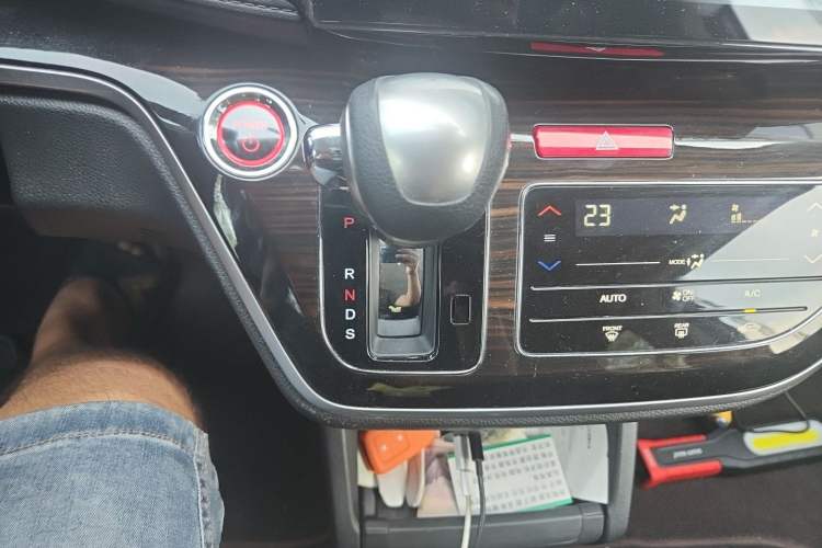 Used Honda Odyssey 2019 2.0L Rui·Comfort Edition Gear Lever