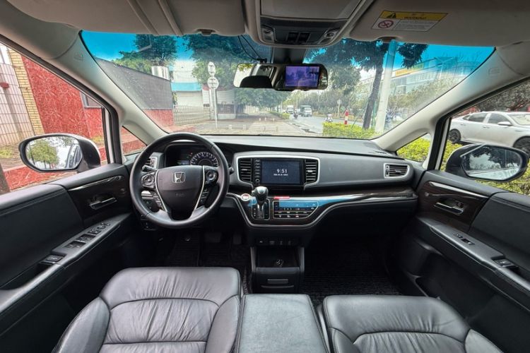 Used Honda Odyssey 2019 2.0L Rui·Zhi Zhen Edition Interior 3