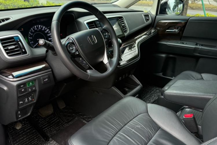 Used Honda Odyssey 2019 2.0L Rui·Zhi Zhen Edition Interior 4