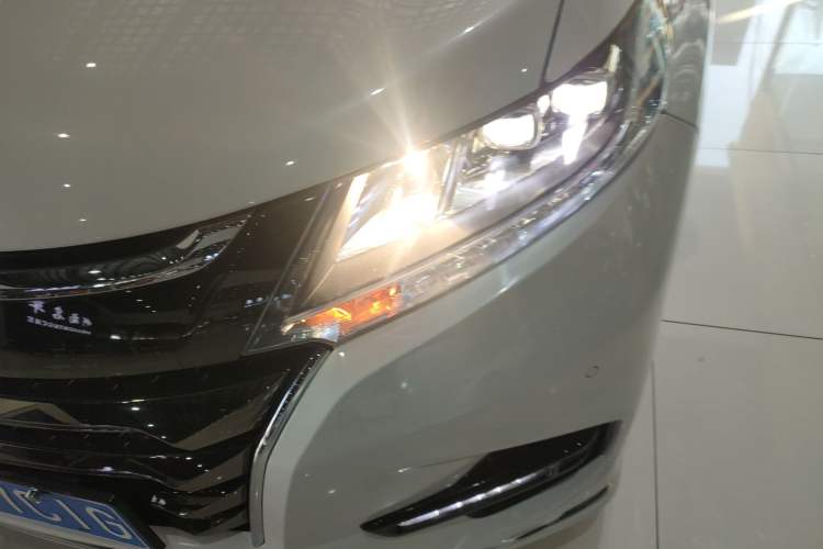 Used Honda Odyssey 2019 2.0L Rui·Zhi Zhen Edition Left Front Headlight