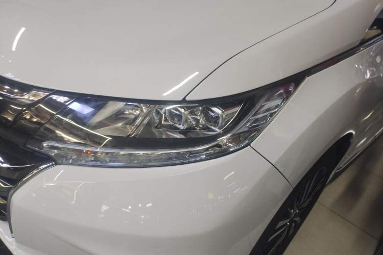 Used Honda Odyssey 2019 2.0L Rui·Zhi Zhen Edition Left Front Headlight