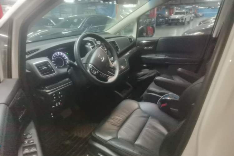 Used Honda Odyssey 2019 2.0L Rui-Zunxiang Edition Left Front Seat