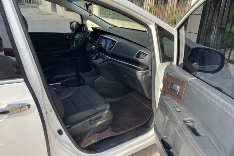 Used Honda Odyssey 2019 2.0L Rui-Zunxiang Edition Left Front Seat