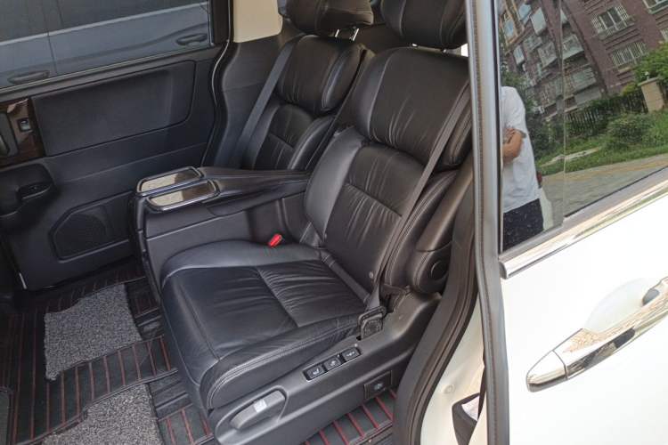 Used Honda Odyssey 2019 2.0L Rui·Zhi Zhen Edition Left Rear Seat