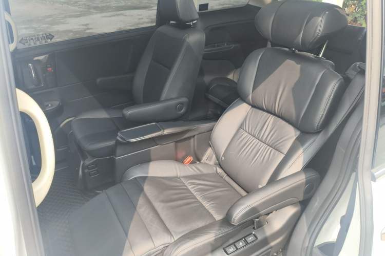Used Honda Odyssey 2019 2.0L Rui·Zhi Zhen Welfare Edition Left Rear Seat