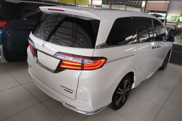 Used Honda Odyssey 2019 2.0L Rui·Zhi Zhen Edition Rear Right 45 Deg