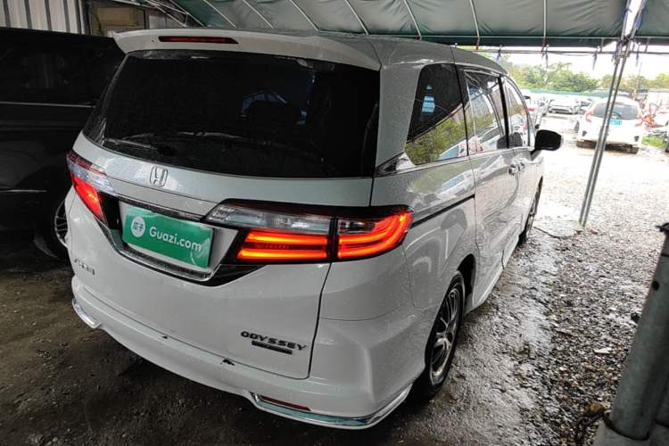 Used Honda Odyssey 2019 2.0L Rui-Changxiang Edition Rear Right 45 Deg