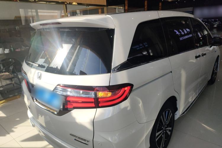 Used Honda Odyssey 2019 2.0L Rui·Zhi Zhen Edition Rear Right 45 Deg