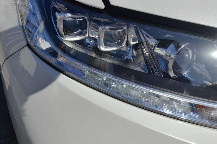 Used Honda Odyssey 2019 2.0L Rui-Zunxiang Edition Right Front Headlight