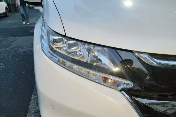 Used Honda Odyssey 2019 2.0L Rui-Zunxiang Edition Right Front Headlight