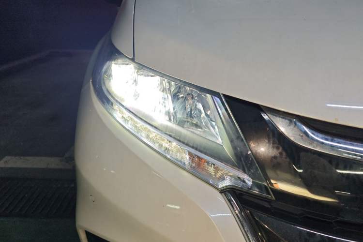 Used Honda Odyssey 2019 2.0L Rui-Zunxiang Edition Right Front Headlight