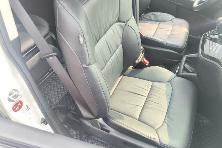 Used Honda Odyssey 2019 2.0L Rui·Zhi Zhen Welfare Edition Right Front Seat