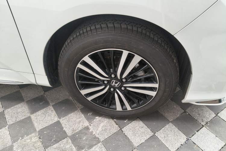 Used Honda Odyssey 2019 2.0L Rui·Zhi Zhen Welfare Edition Right Front Wheel Hub