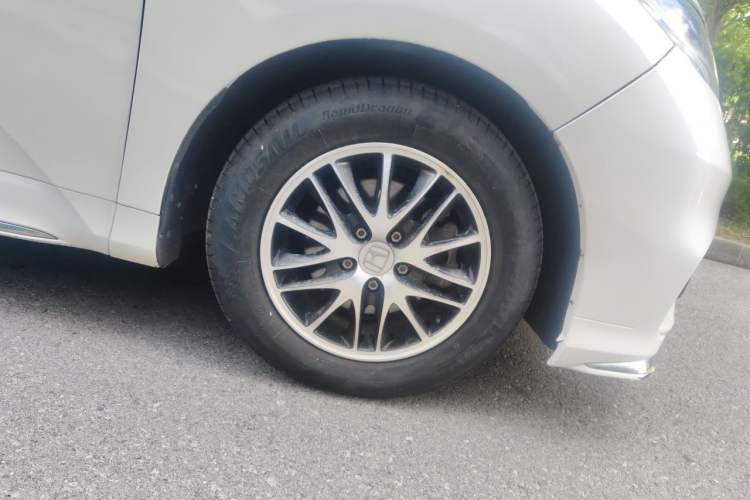 Used Honda Odyssey 2019 2.0L Rui·Comfort Edition Right Front Wheel Hub