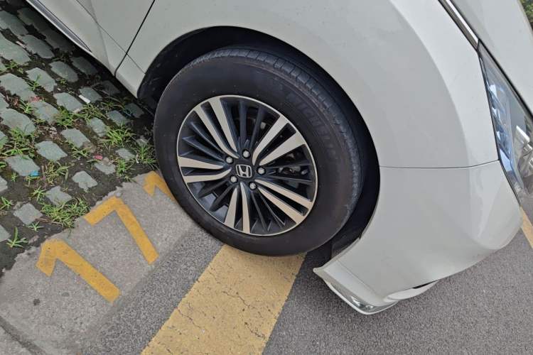 Used Honda Odyssey 2019 2.0L Rui-Zunxiang Edition Right Front Wheel Hub