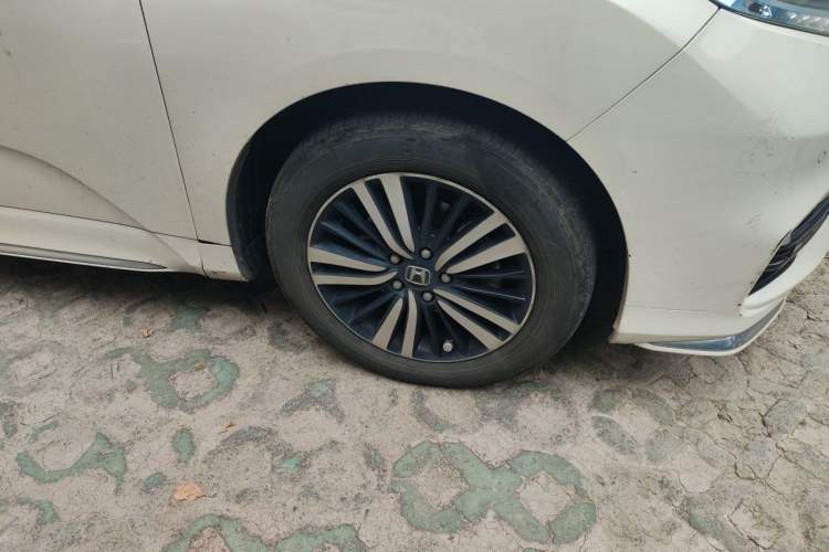Used Honda Odyssey 2019 2.0L Rui·Zhi Zhen Edition Right Front Wheel Hub