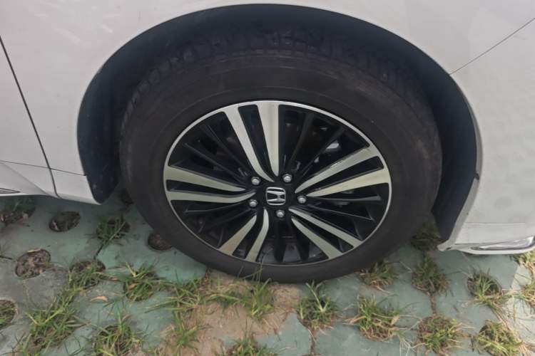 Used Honda Odyssey 2019 2.0L Rui·Zhi Zhen Edition Right Front Wheel Hub